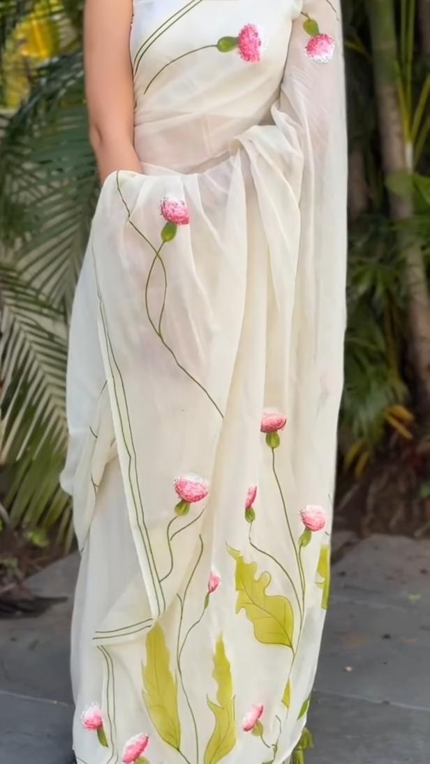 Off-White Kerala Linen Lotus Print Saree
