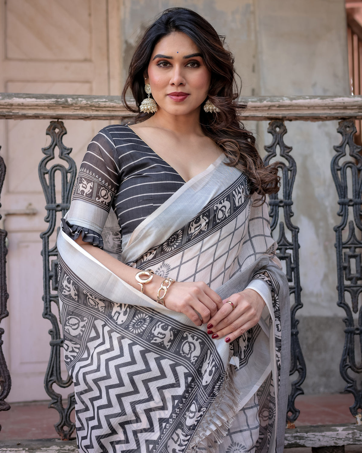 Cream & Black Floral Printed Tissue Silk Saree