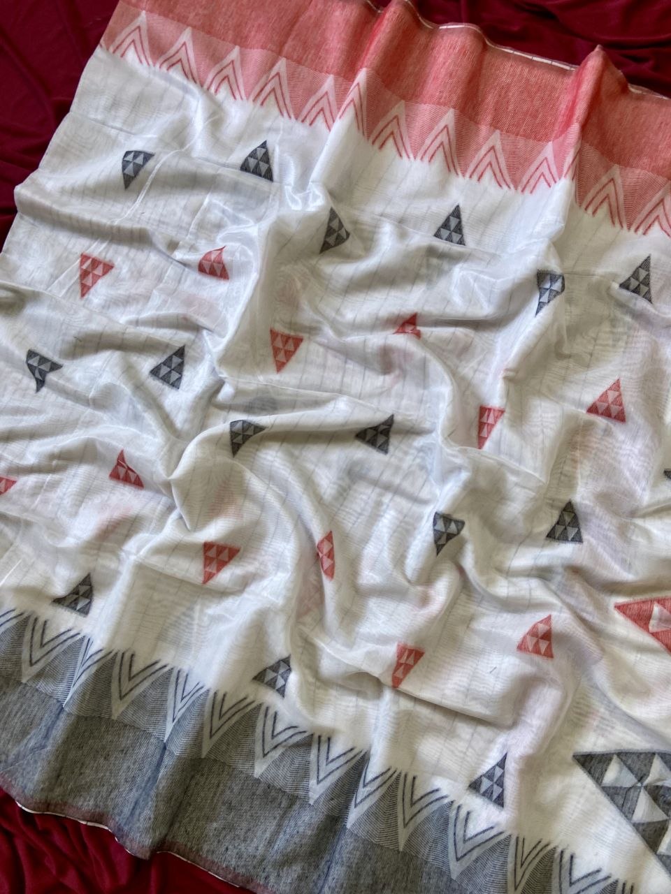 White Bengali Cotton Triangle Weave Saree